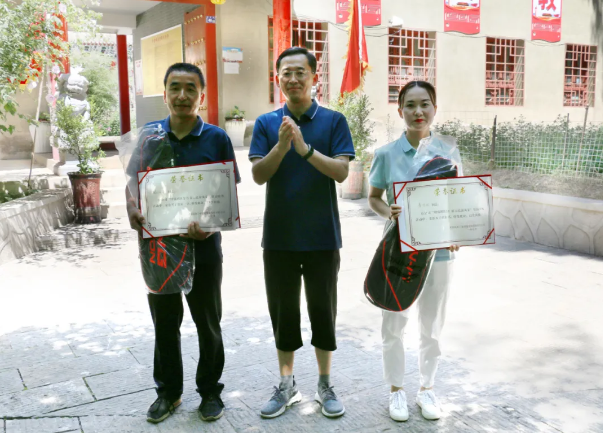 增强团队合力 展示泓源风采 ——泓源公司开展登山比赛活动(图7) 增强团队合力 展示泓源风采 ——泓源公司开展登山比赛活动(图7)