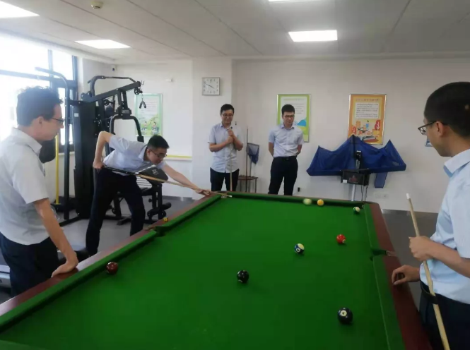泓源公司台球兴趣小组开展活动(图2) 泓源公司台球兴趣小组开展活动(图2)