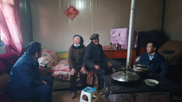爱体育深入帮扶村开展春节慰问(图3)