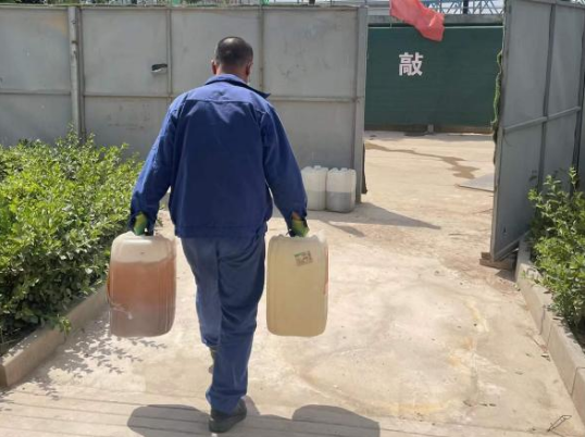 爱体育城东污水处理公司扎实推进危险废物规范化处置(图3)