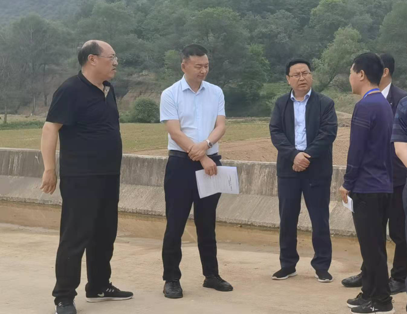 爱体育赴甘肃水建公司开展全面调研(图2)