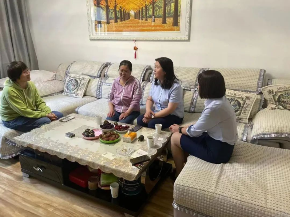 爱体育开展女职工未成年子女关爱活动(图3)