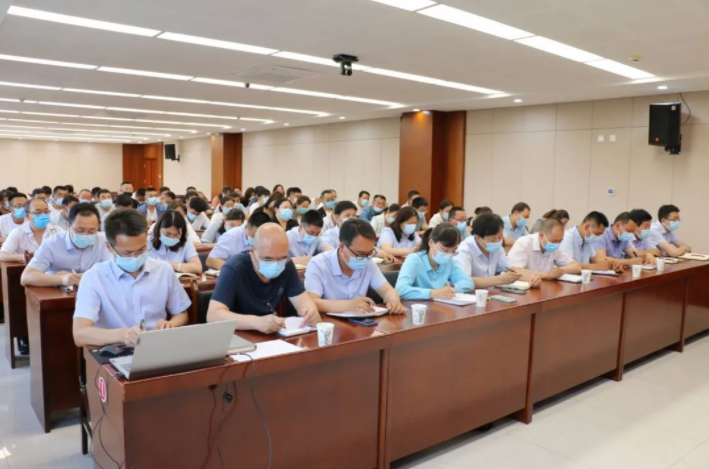 爱体育召开划转企业甘肃水建公司全体职工会议(图2)