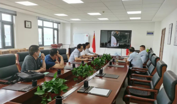 爱体育城东污水处理公司开展管网清淤工作(图3) 爱体育城东污水处理公司开展管网清淤工作(图3)