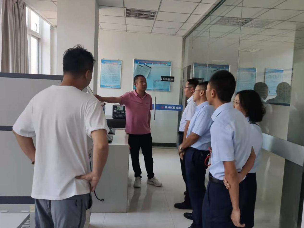 爱体育泾东设计公司赴甲级检测公司考察学习(图2)